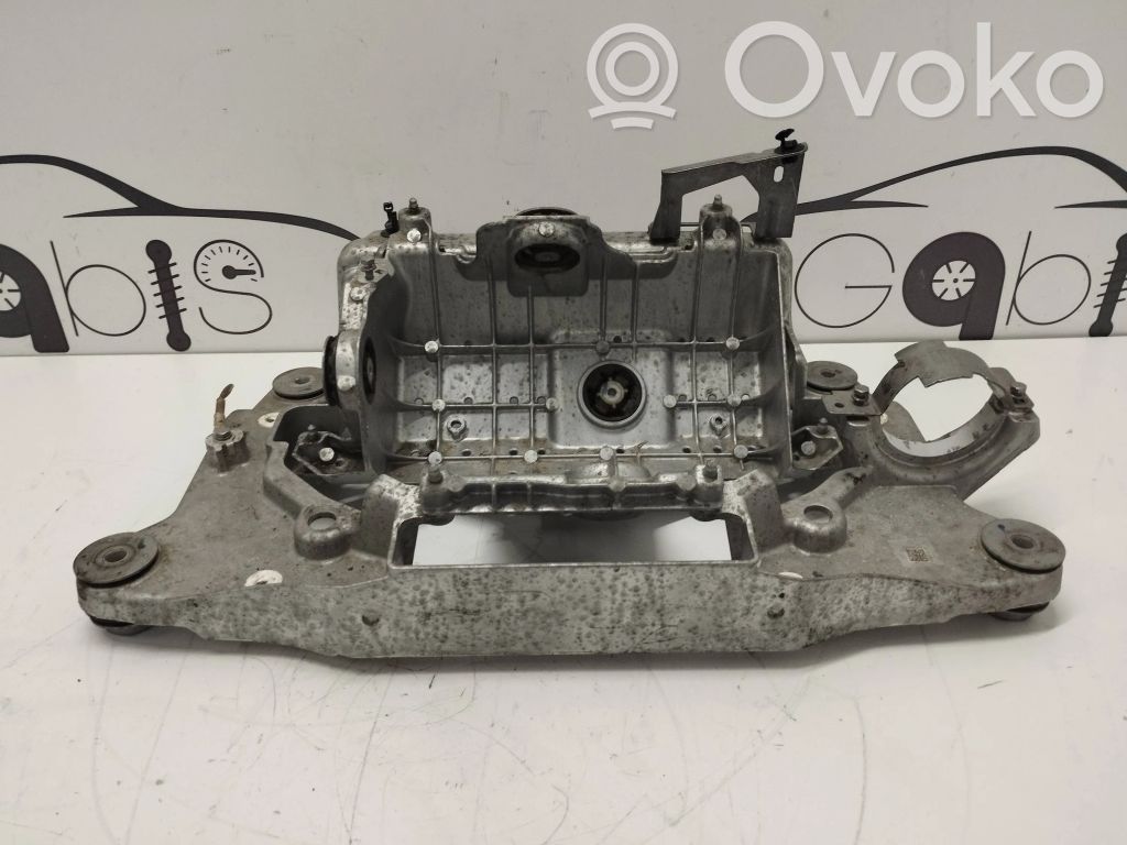 BMW i4 Staffa di montaggio del compressore dell’A/C 