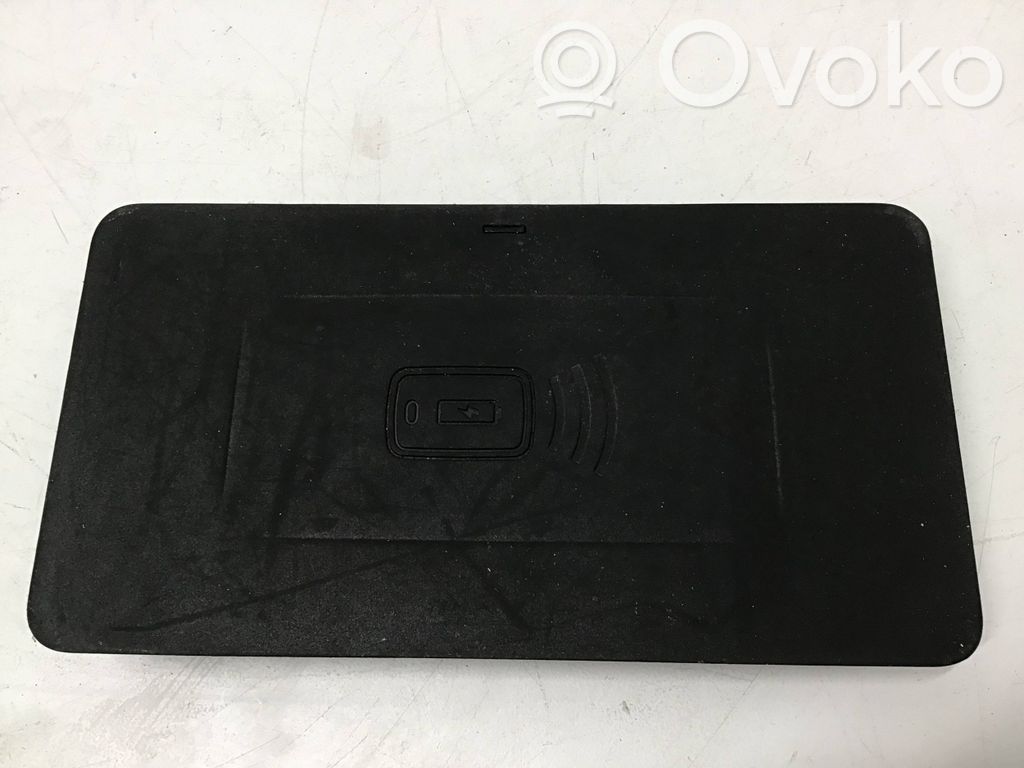 BMW 4 G22 G23 G24 G26 Wireless charging module 