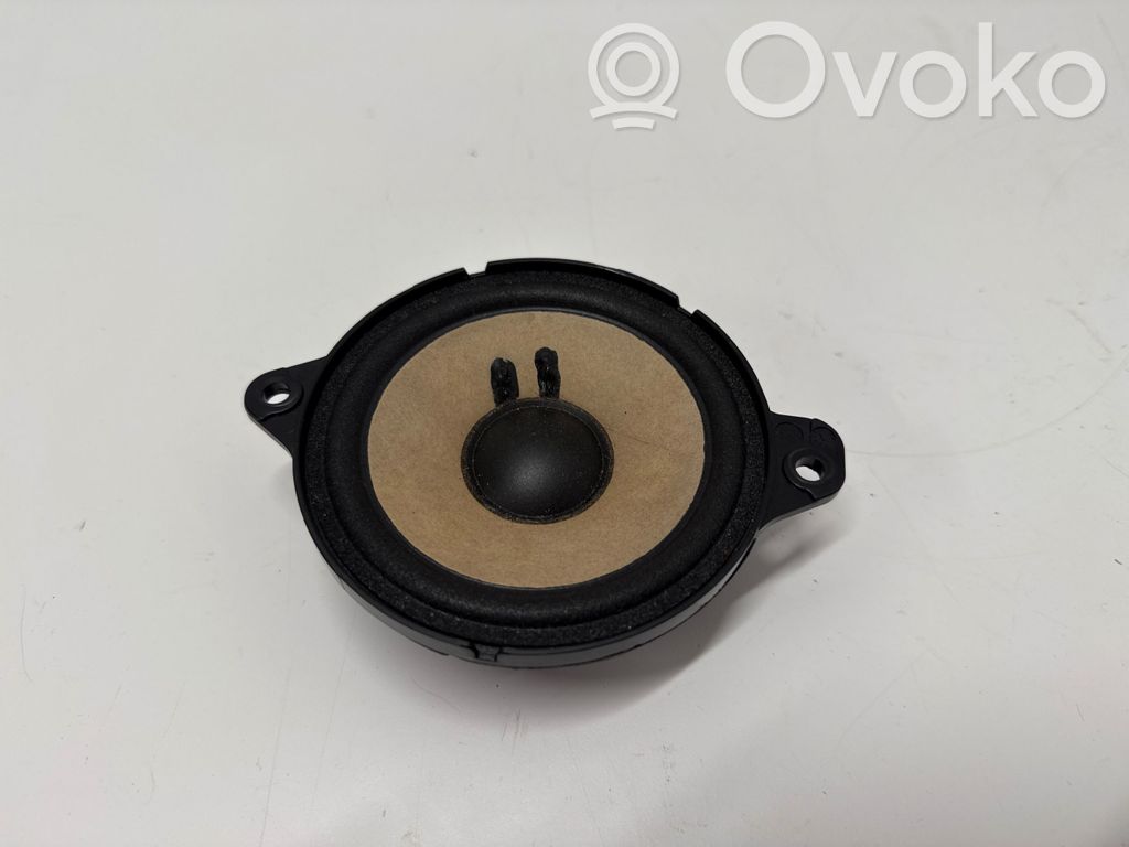 Audi A4 S4 B9 Panel speaker 