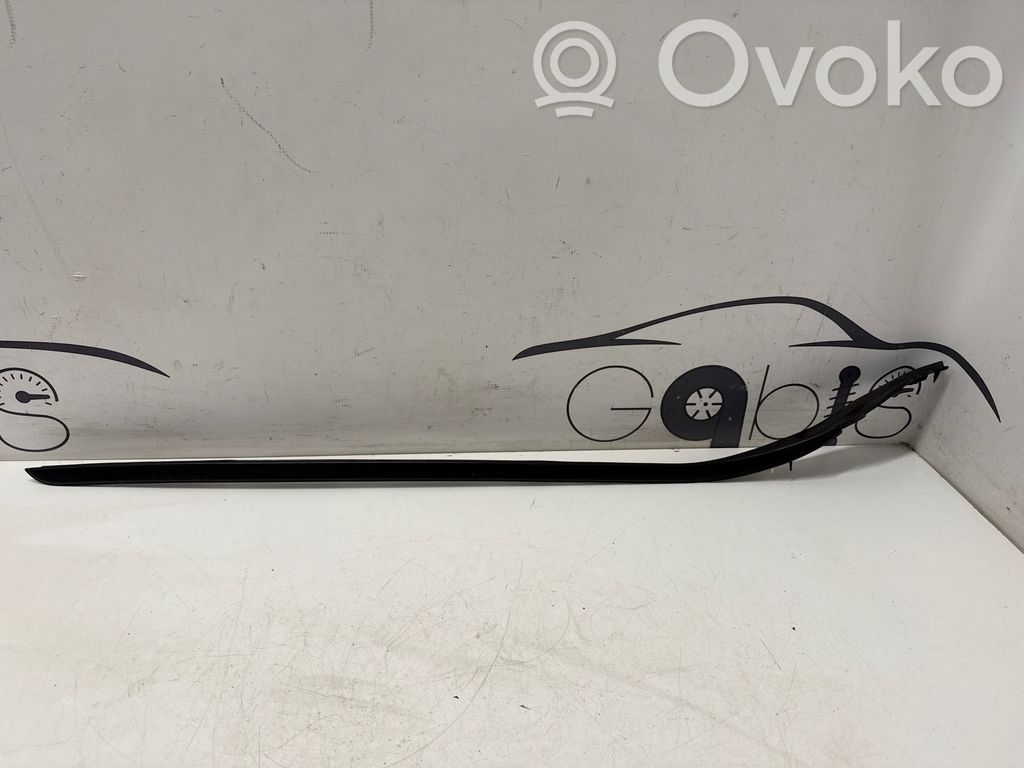 Volvo XC60 Windshield trim 