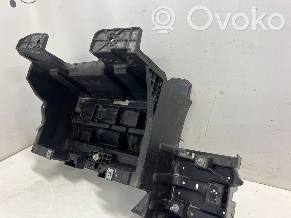 Dodge RAM Akkulaatikon alusta 