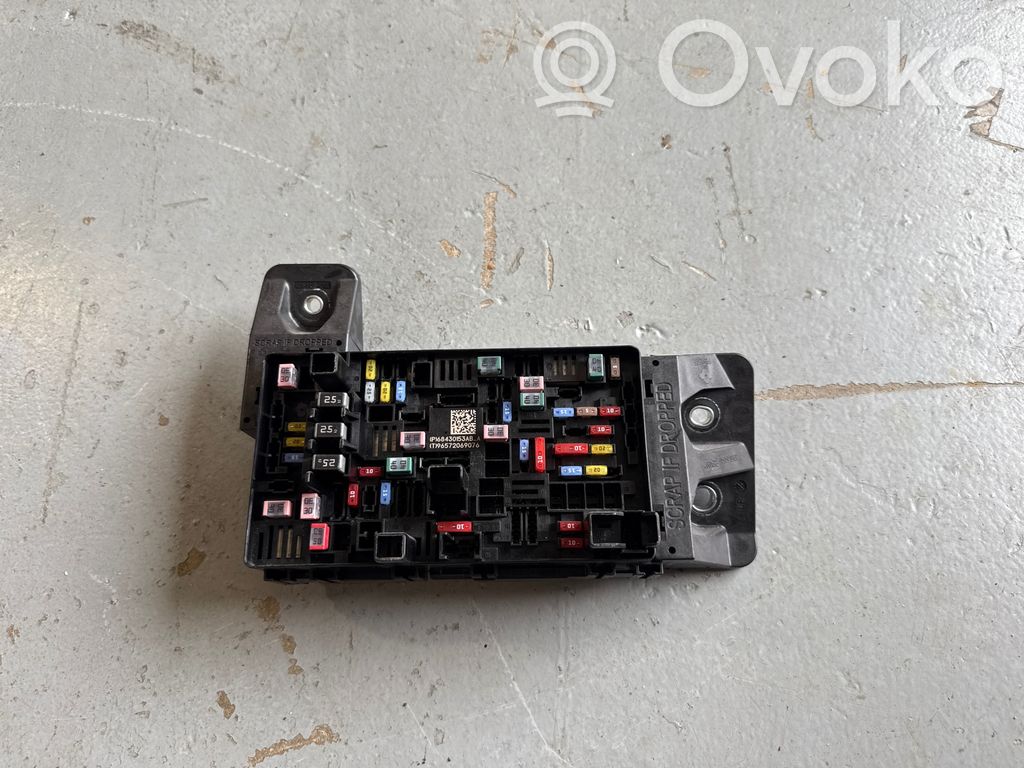 Dodge RAM Fuse module 