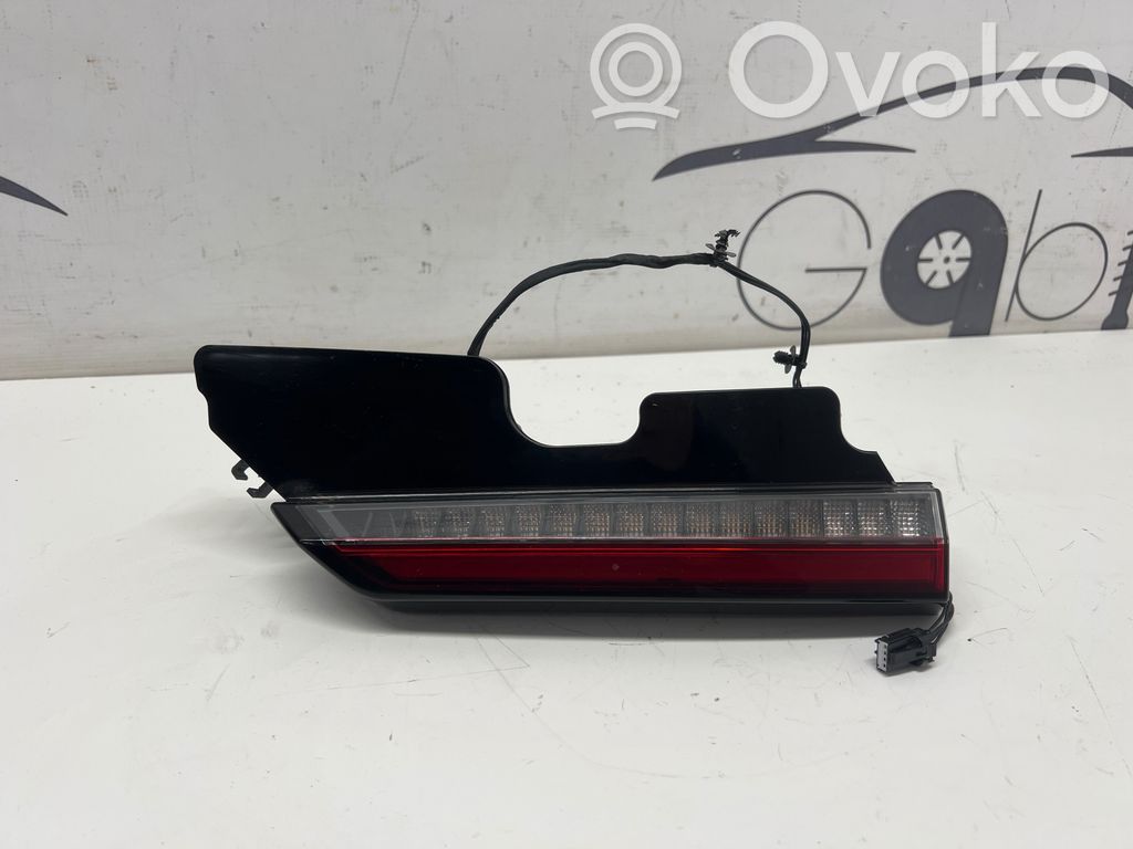 Volvo C40 Takaluukun takavalot 