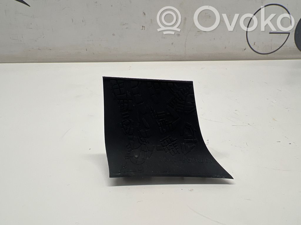 Volvo C40 Ramka deski rozdzielczej 