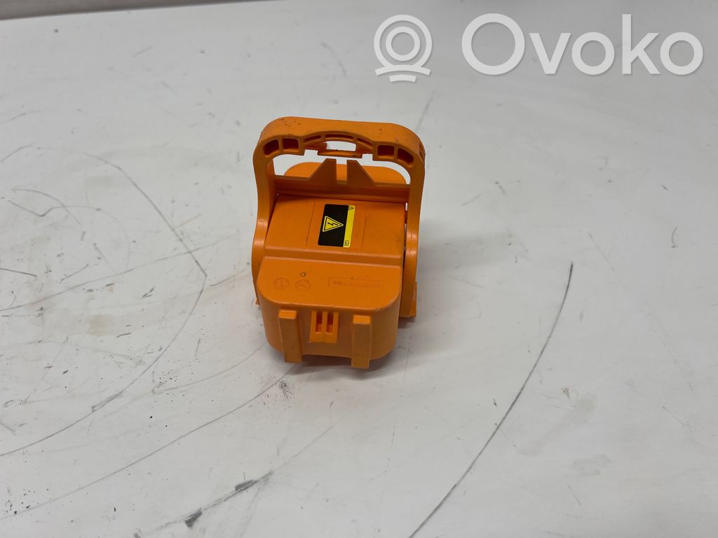 Volvo C40 Akun rele-sulake 