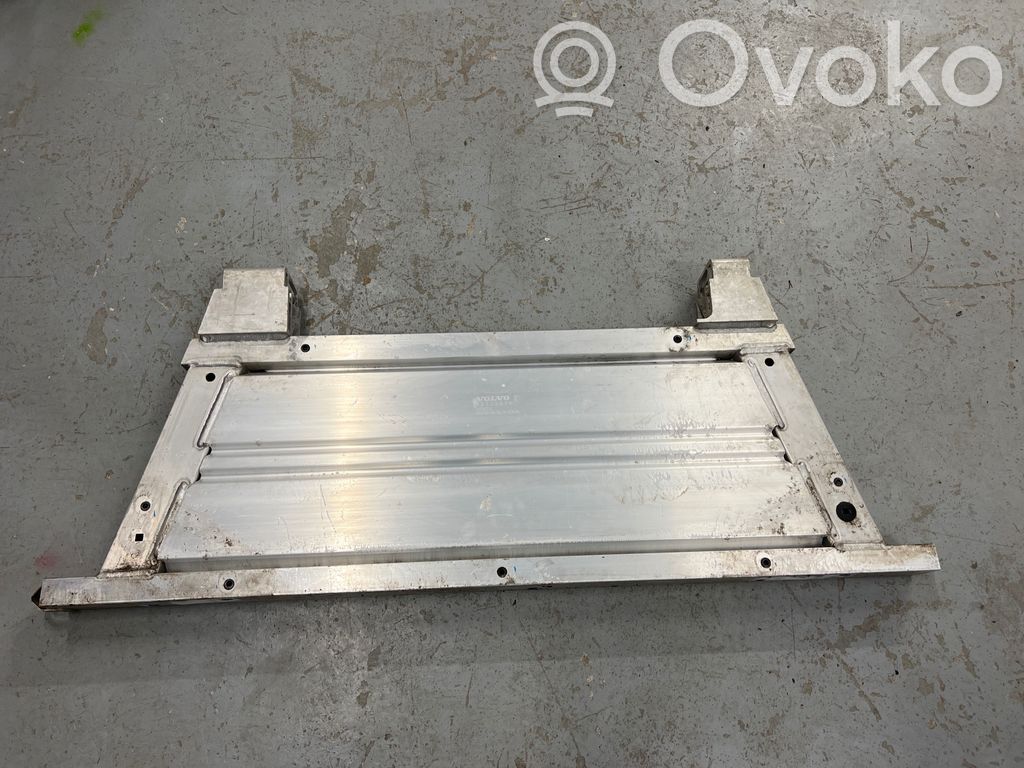 Front subframe   32333818