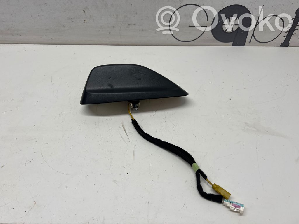 Dodge RAM Antena aérea GPS 