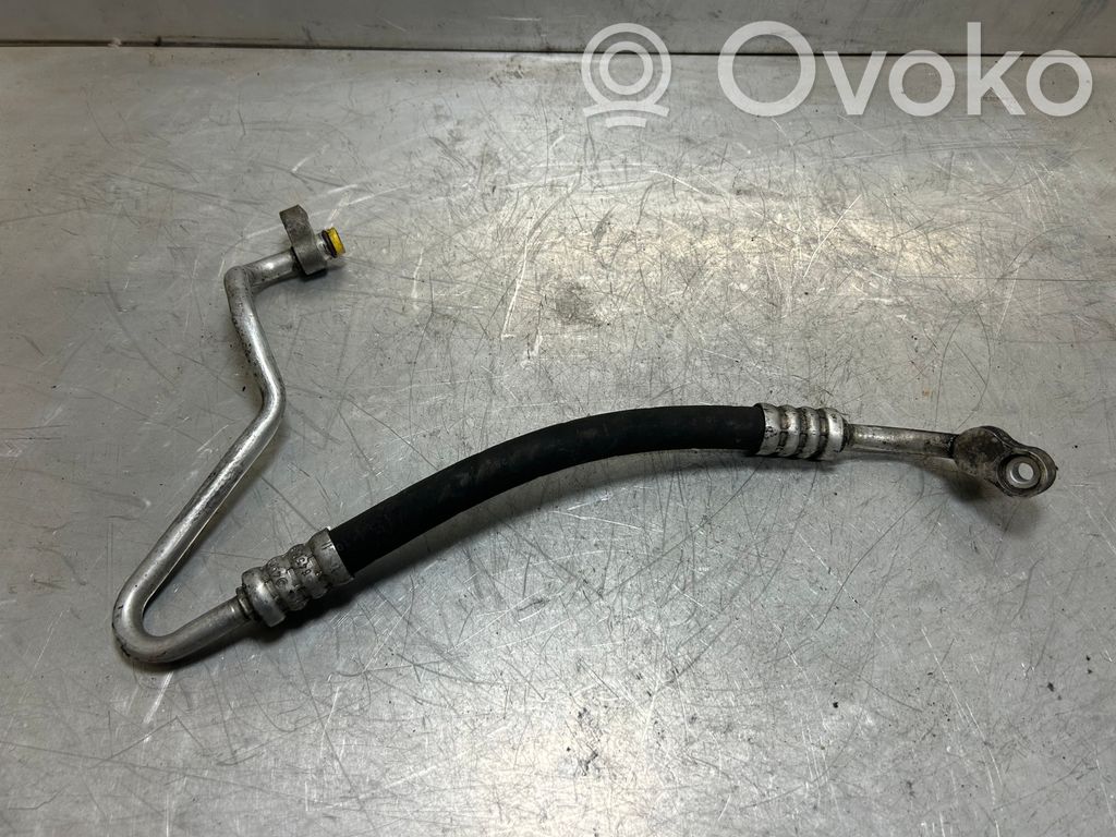 BMW 5 E60 E61 Ilmastointilaitteen putki (A/C) 