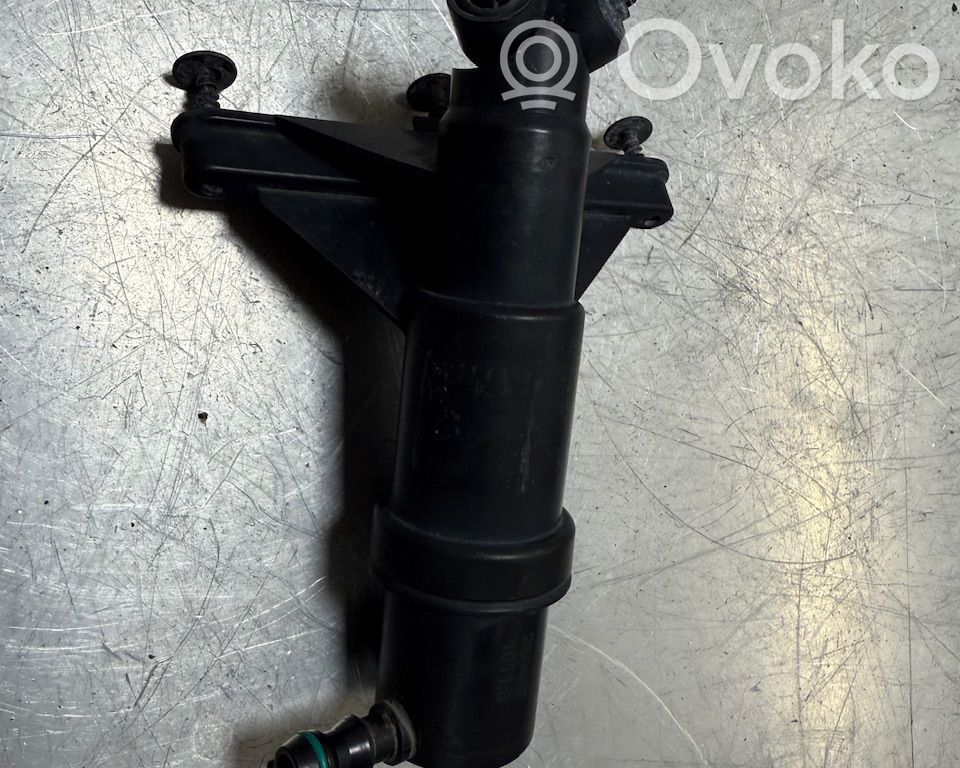 BMW 5 E60 E61 Headlight washer spray nozzle 