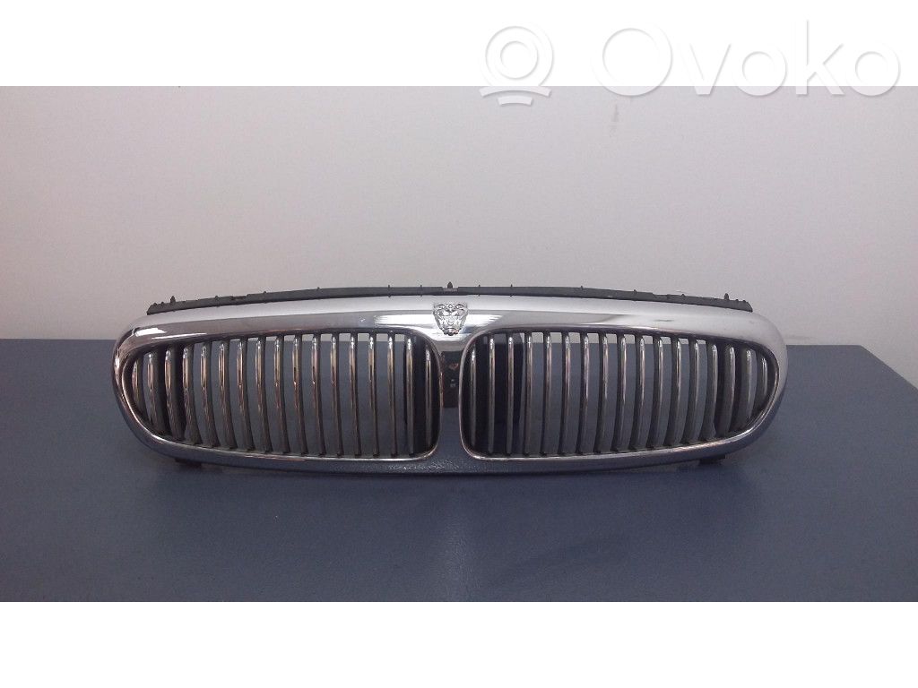 Jaguar X-Type Grotelės priekinės 