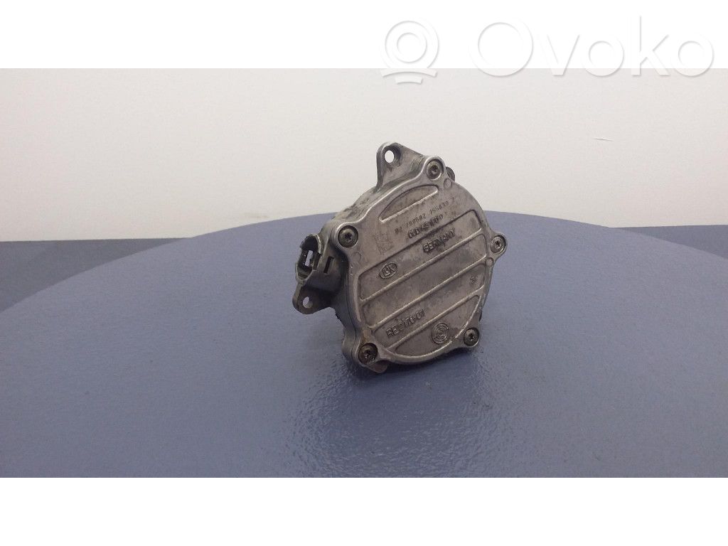 Audi A4 S4 B6 8E 8H Pompa podciśnienia / Vacum 