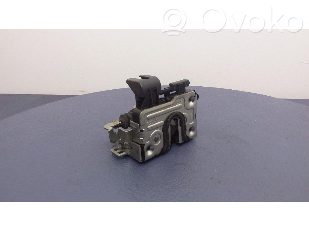 Dacia Duster Front door lock 