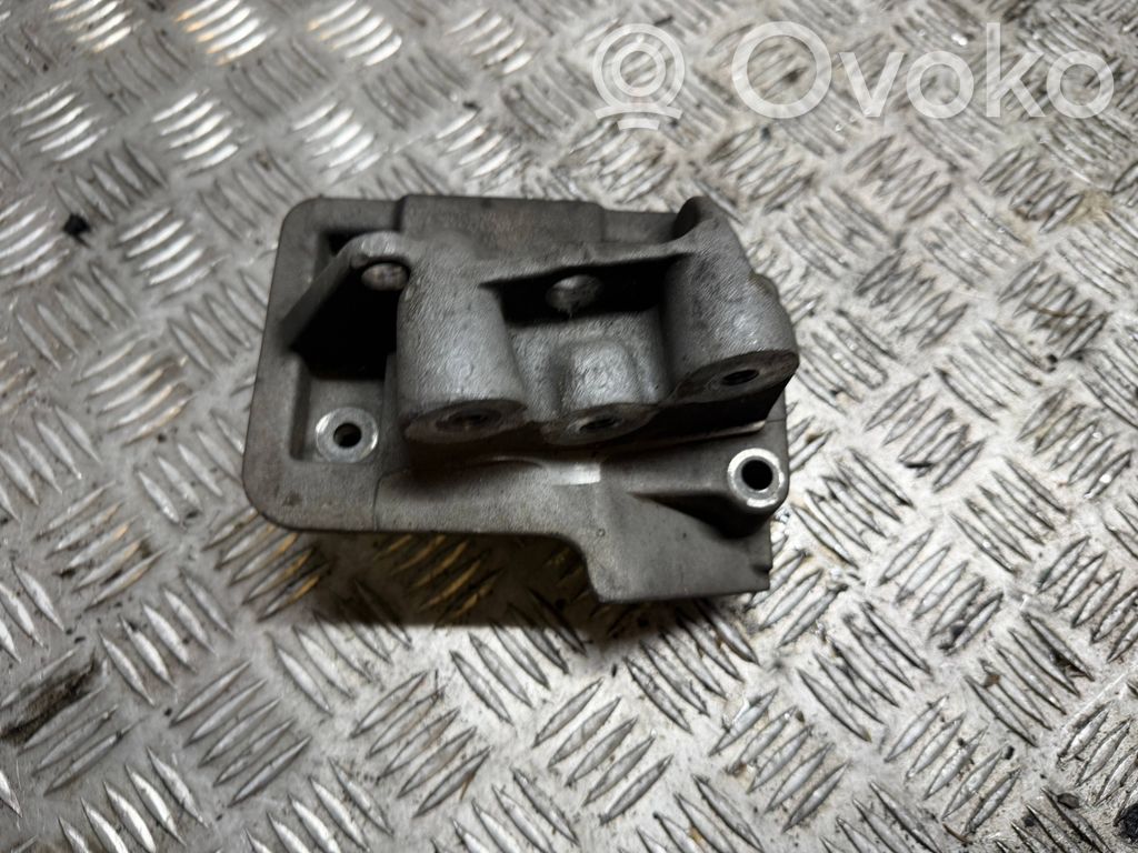 Fiat Tipo Engine mount bracket 
