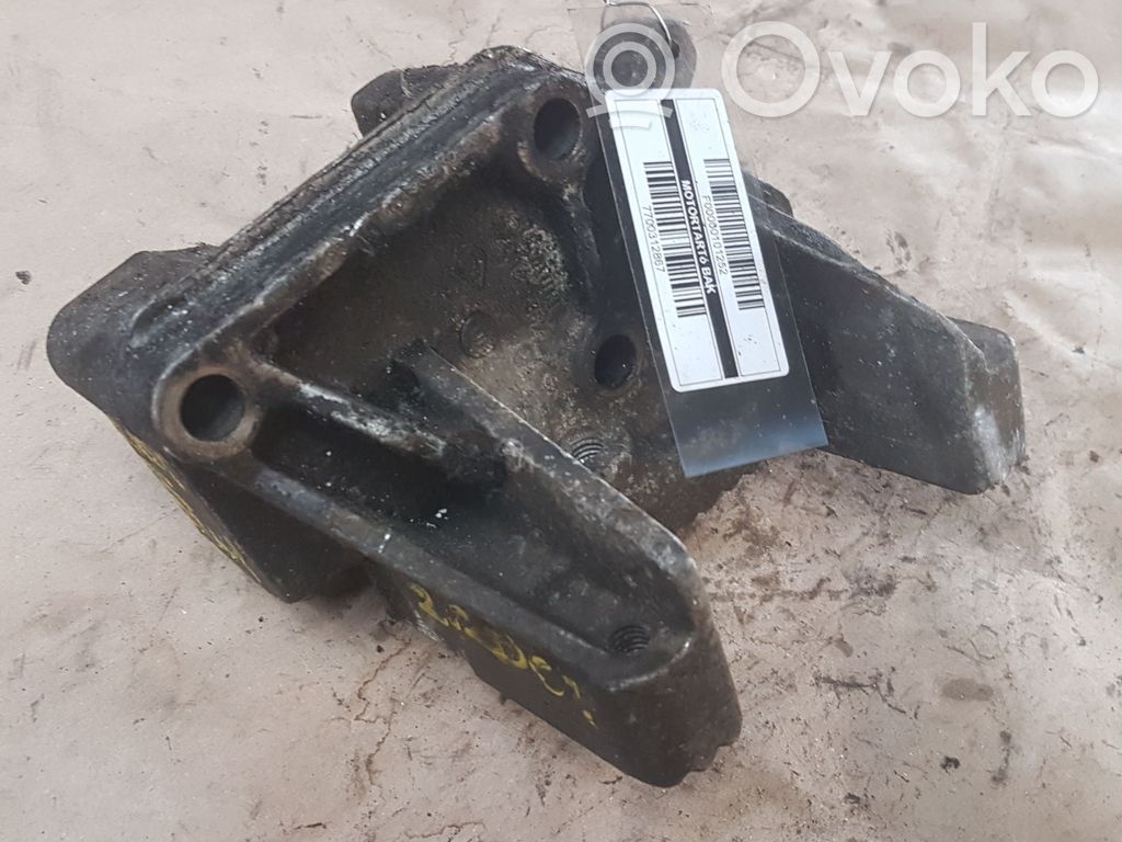 Renault Master II Engine mount bracket 