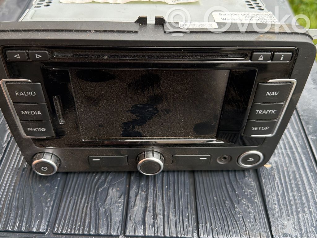Panel / Radioodtwarzacz CD/DVD/GPS   VWRNS315EU,VWZAZ2P0512917,3C8035279S,RNS315
