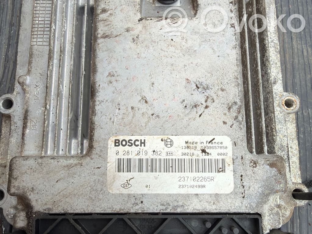 Renault Master III Engine control unit/module 