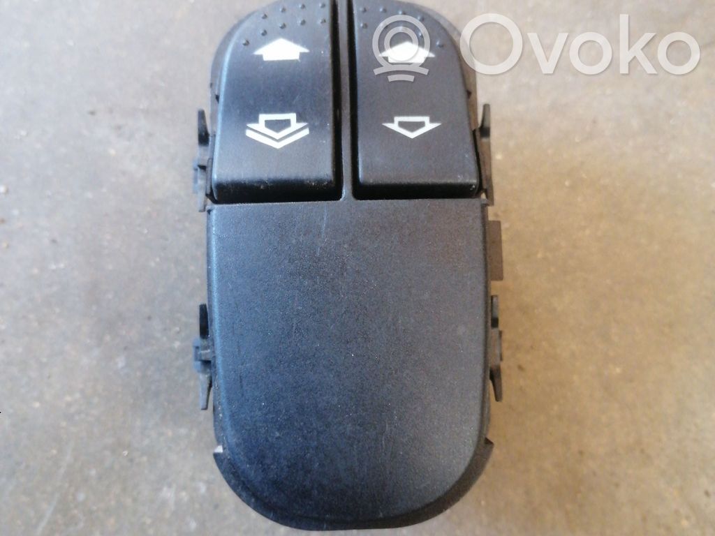 Ford Focus Electric window control switch 