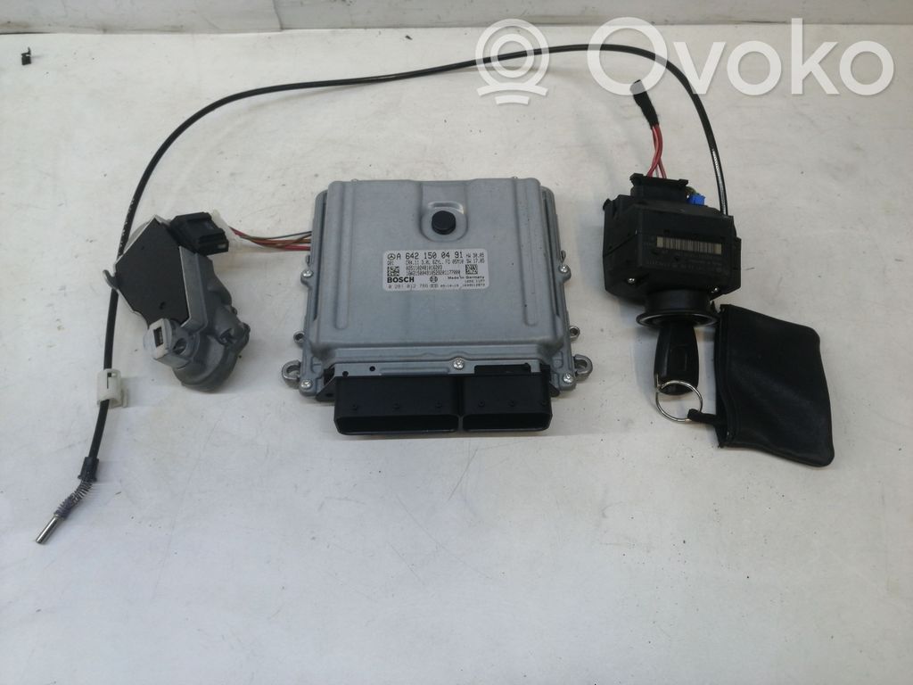 Mercedes-Benz E W211 Engine ECU kit and lock set 