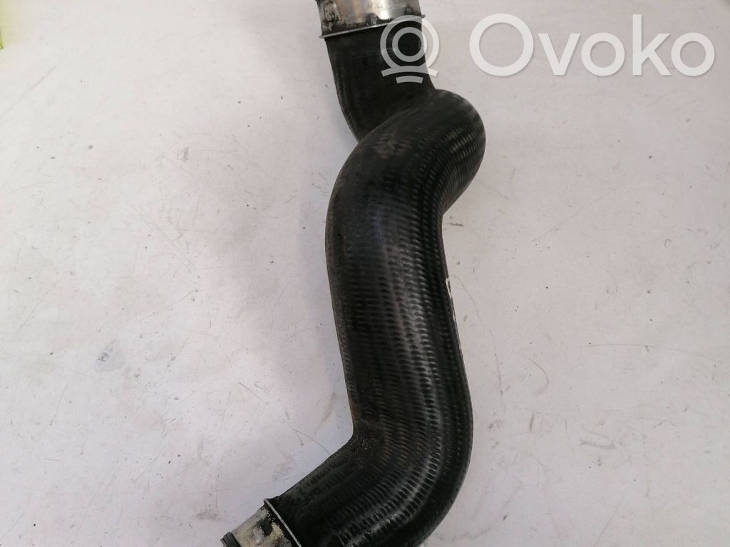Volkswagen PASSAT B5.5 Wąż / Rura intercoolera 