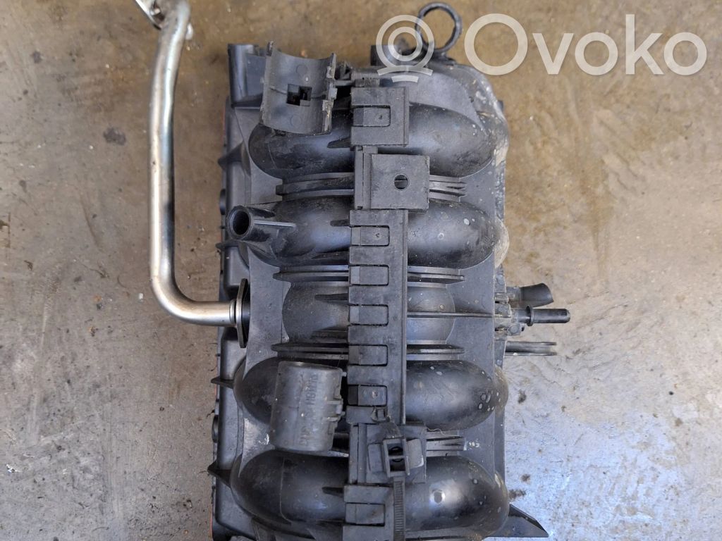 Opel Corsa C Intake manifold 