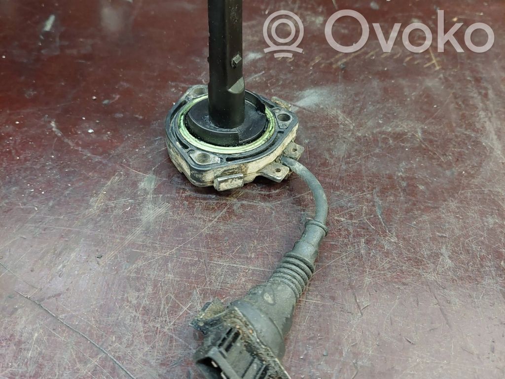 BMW 5 E39 Oil level sensor 