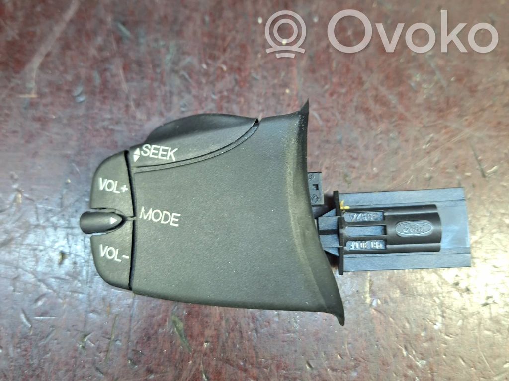 Ford Fiesta Multifunctional control switch/knob 