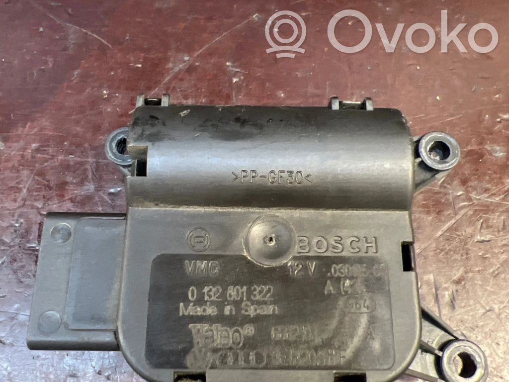 Audi A4 S4 B7 8E 8H Motor/actuator clapetă aer 