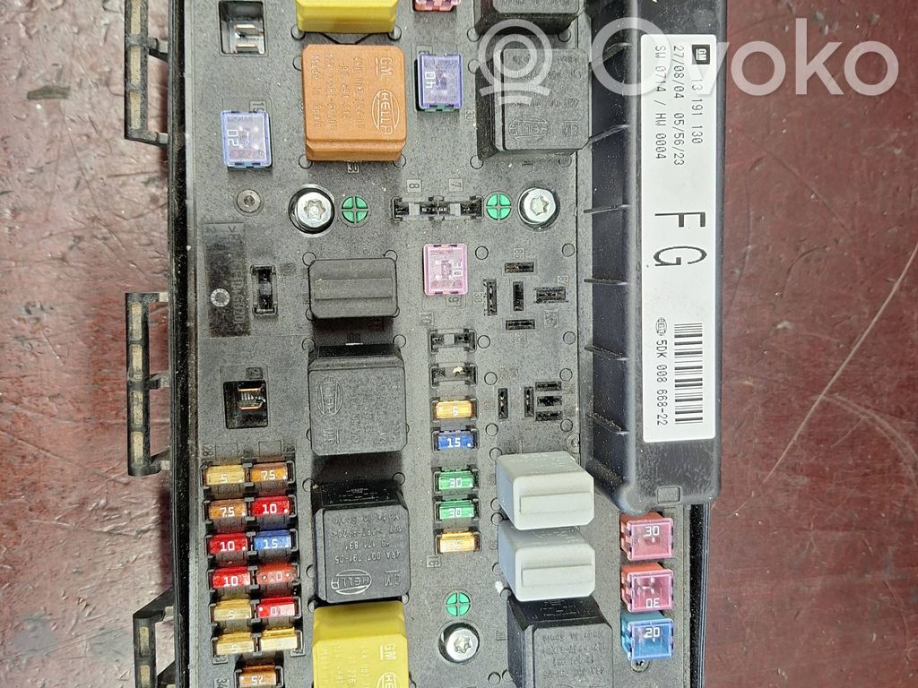 Opel Astra H Juego de caja de fusibles 
