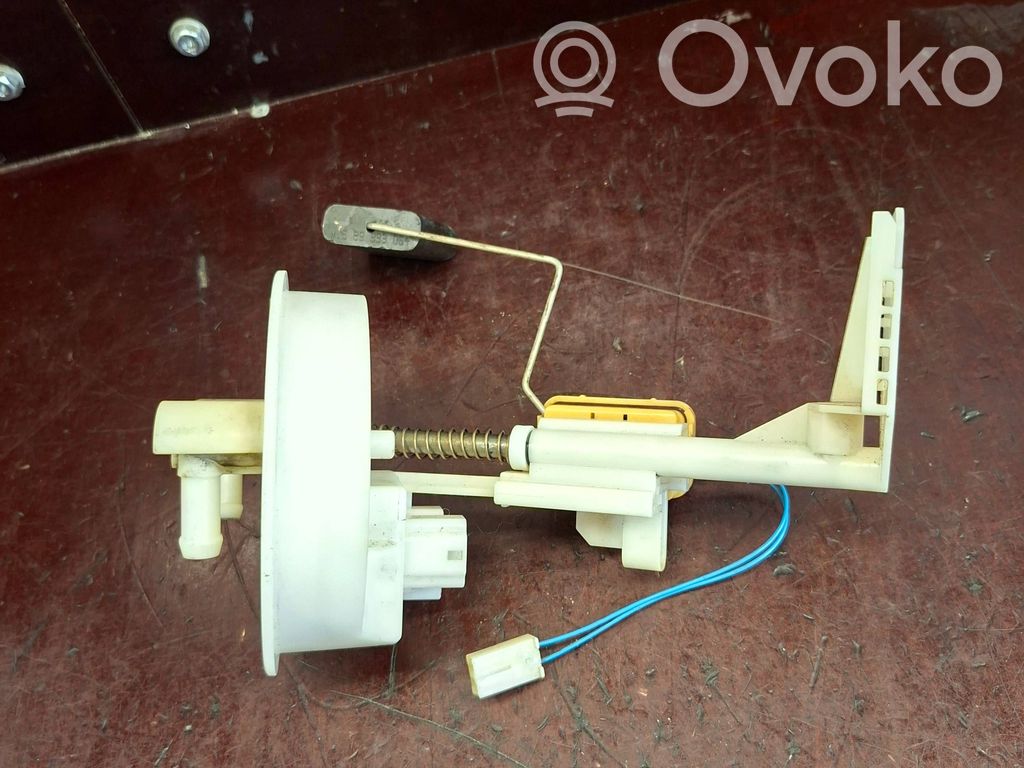 Mercedes-Benz E W211 Sensor de nivel de combustible 