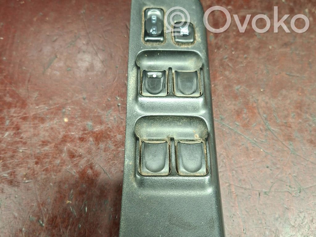 Opel Frontera B Electric window control switch 