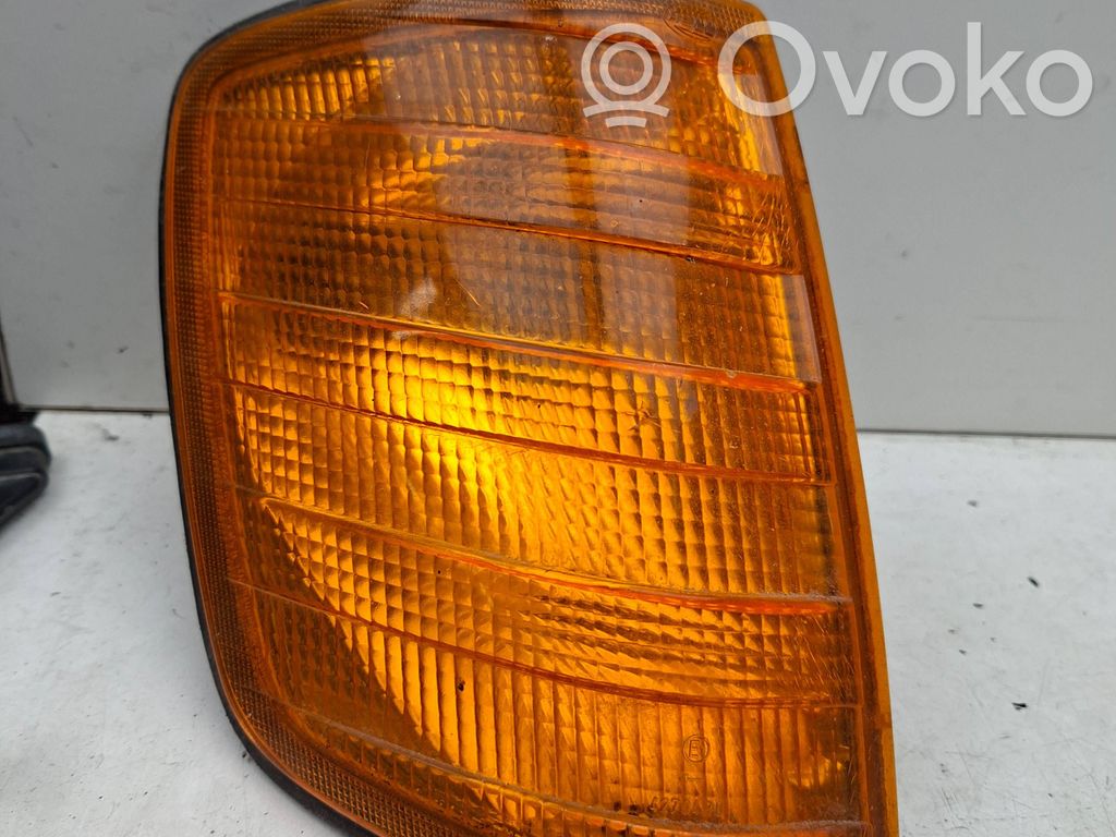 Mercedes-Benz E W124 Semnalizator față 