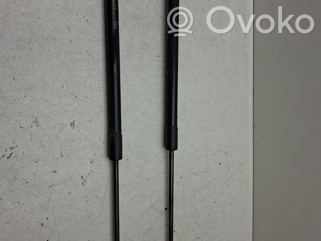 KIA Rio Amortizatorius galinio dangčio 