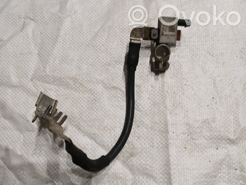 Volkswagen PASSAT B8 Minus / Klema / Przewód akumulatora 