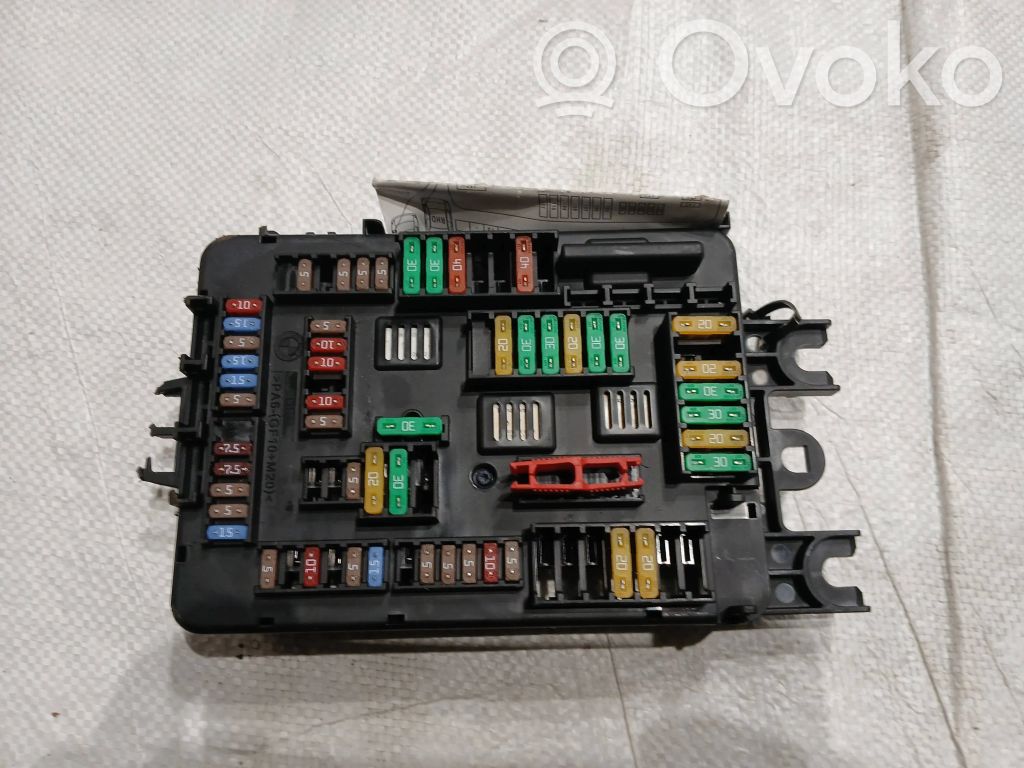 BMW X5 F15 Saugiklių blokas 