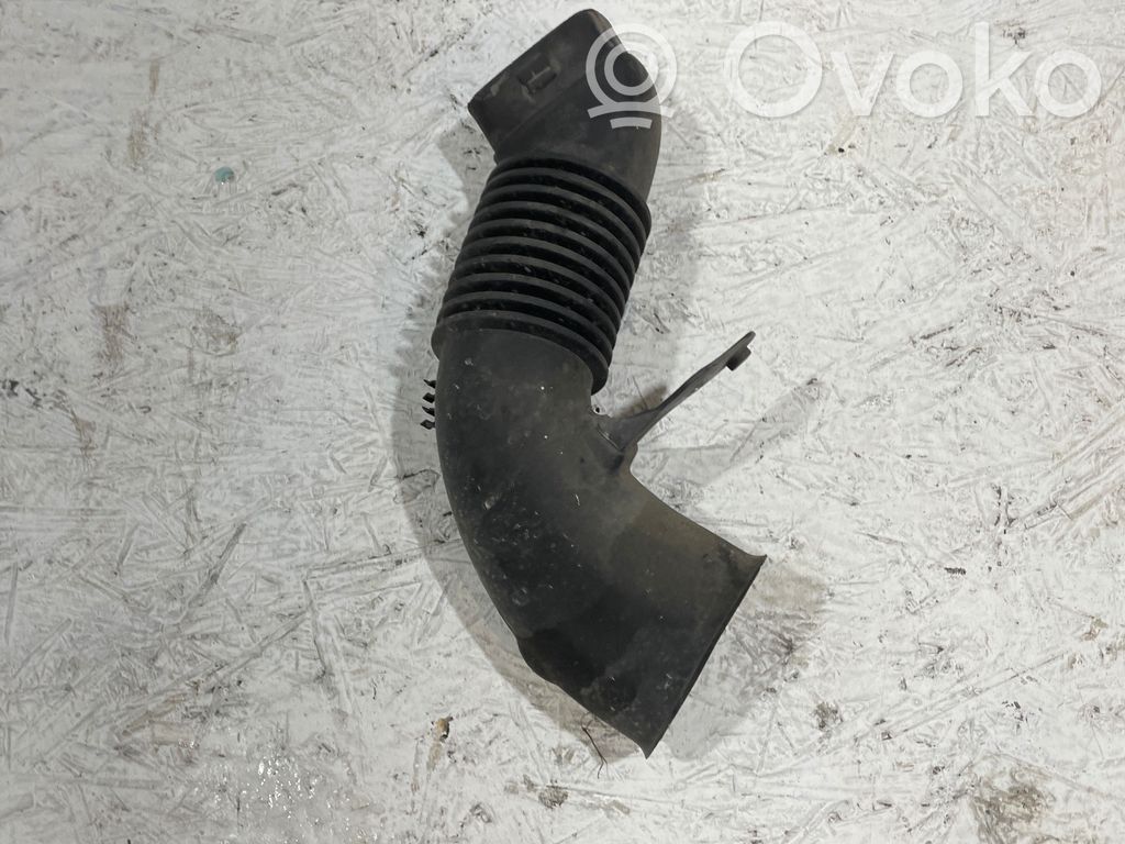 BMW 5 E60 E61 Air intake duct part 
