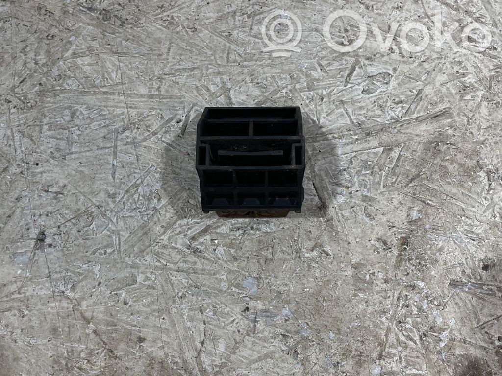 BMW 5 E60 E61 Radiator mount bracket 