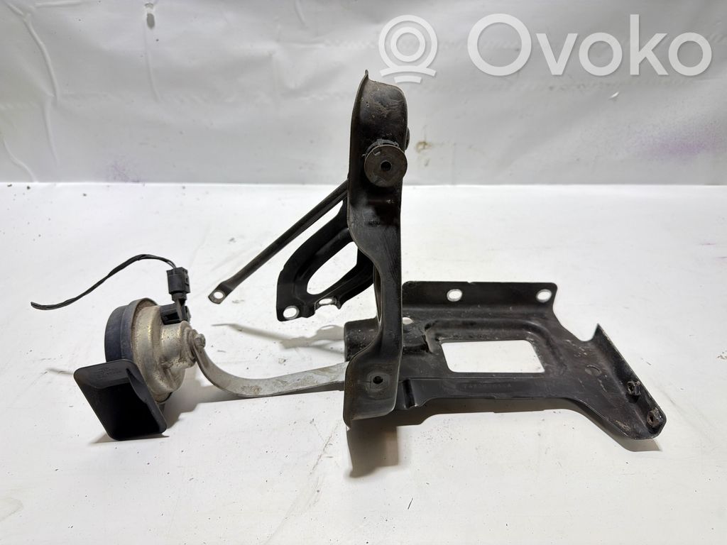 Support phare frontale   74606G0118