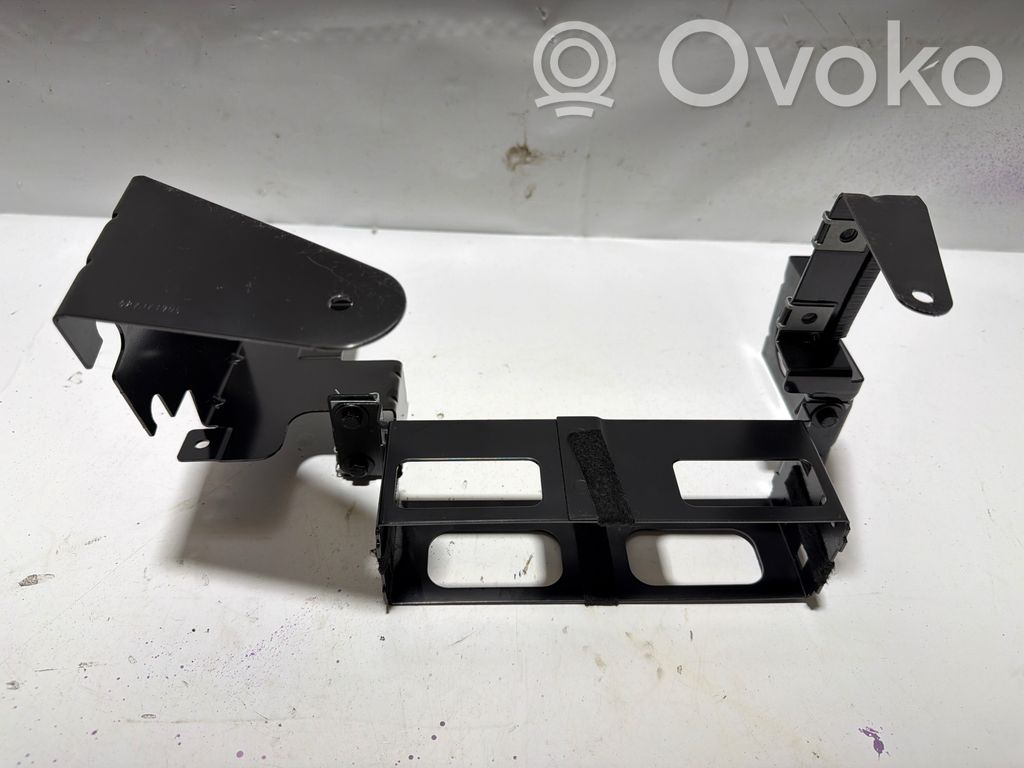 BMW Z4 E85 E86 Navigācijas GPS ierīces stiprinājums / turētājs 
