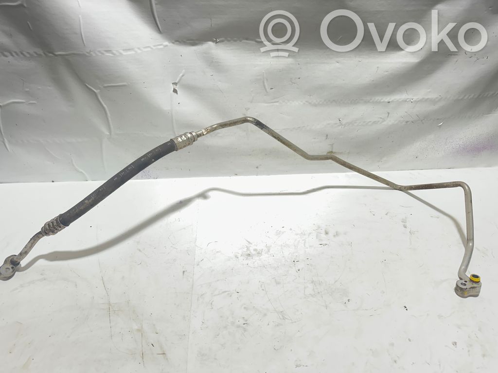 BMW Z4 E85 E86 Ilmastointilaitteen putki (A/C) 