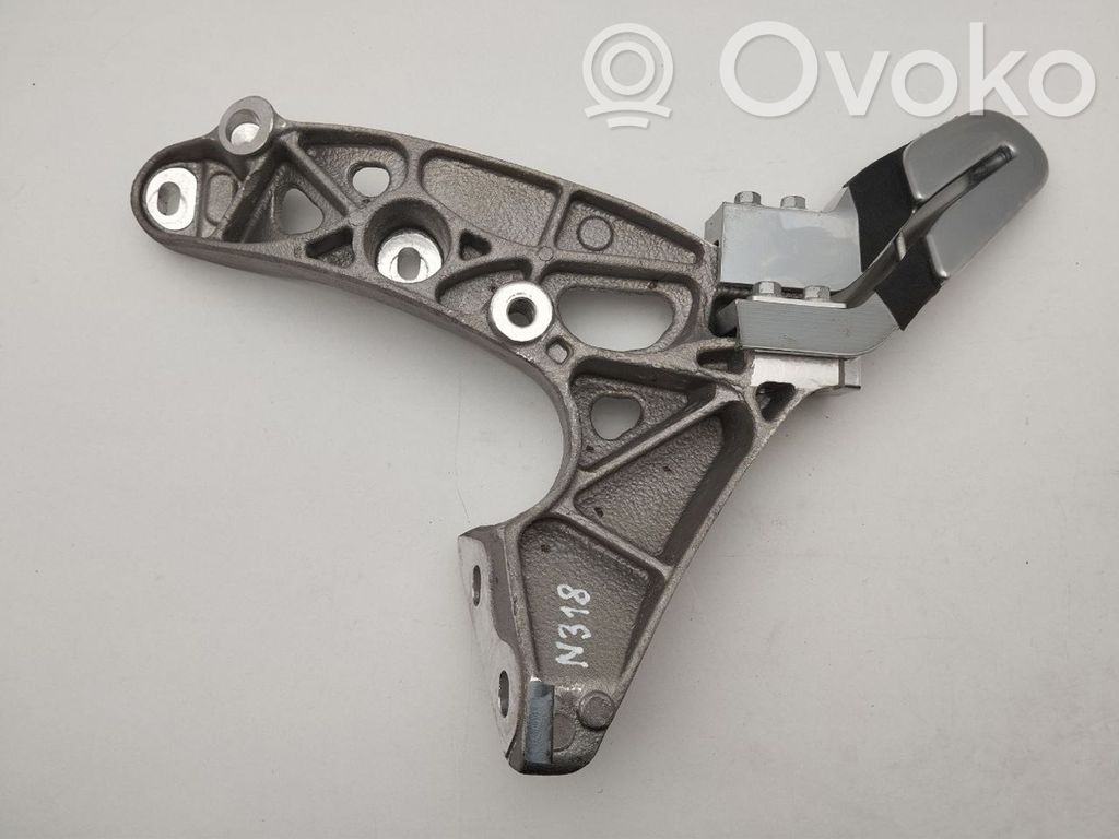 Aston Martin Vantage III Verkleidung Sicherheitsgurt 