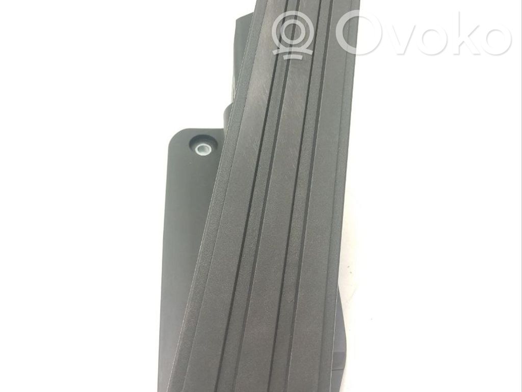 Porsche Taycan 9J1 Kaasupoljin 