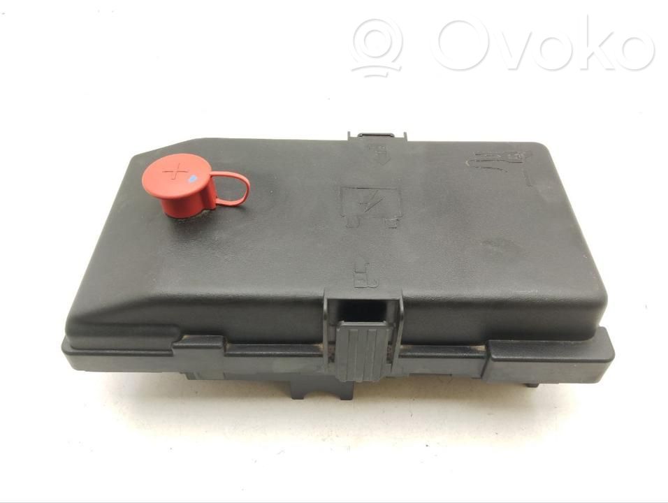 Chrysler Pacifica Fuse box set 