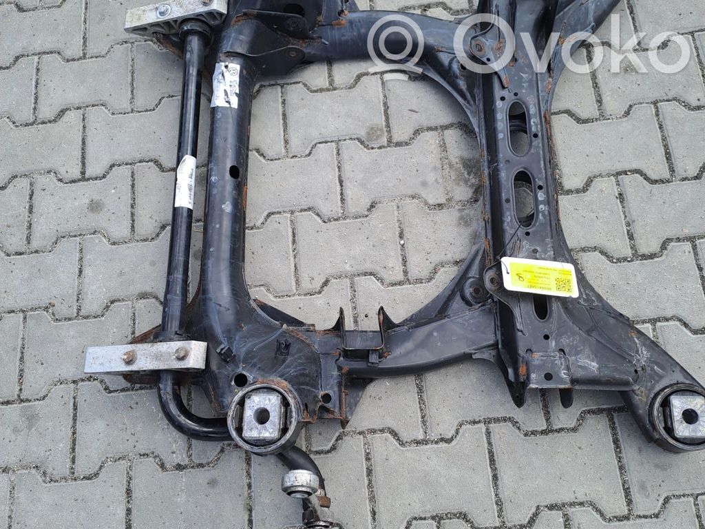 Engine mounting bracket   GRW7L0407748A,GRW7L0407748A,GRW7L0407748A