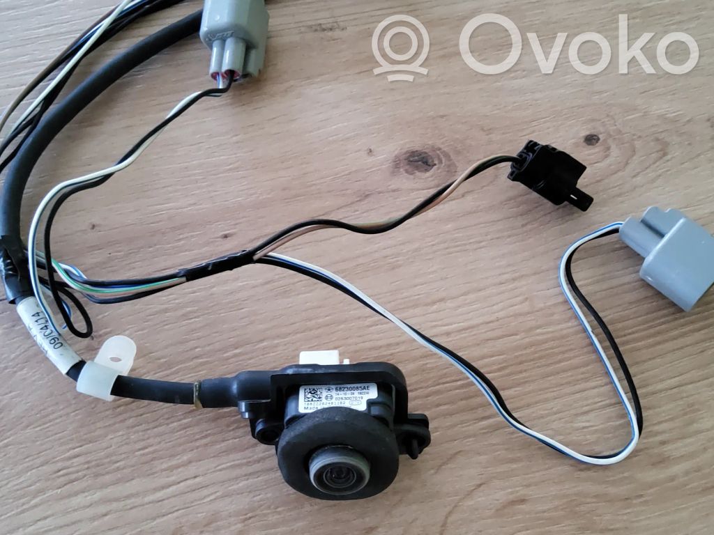 Reversing camera   68230085AE