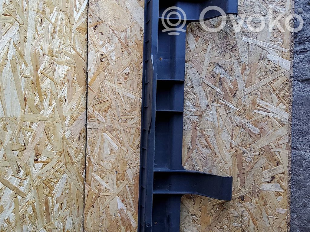 Chrysler Town & Country V Rear bumper mounting bracket 