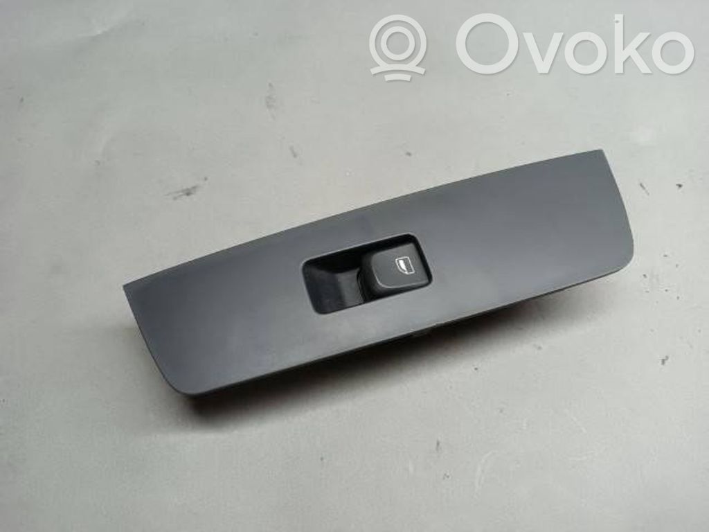 Electric window control switch   8X4959522C,C251M107