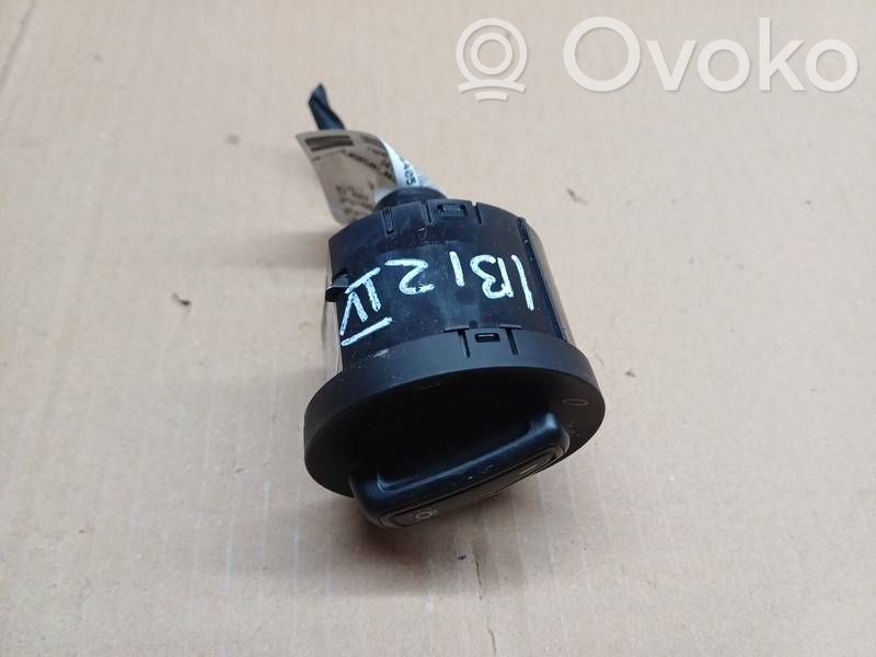 Seat Ibiza IV (6J,6P) Interruptor de luz 