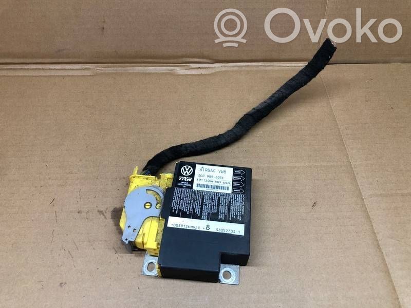 Seat Leon (1P) Airbag control unit/module 