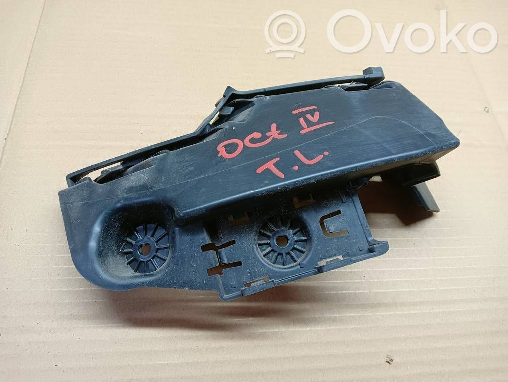 Skoda Octavia Mk4 Soporte de montaje del parachoques trasero 