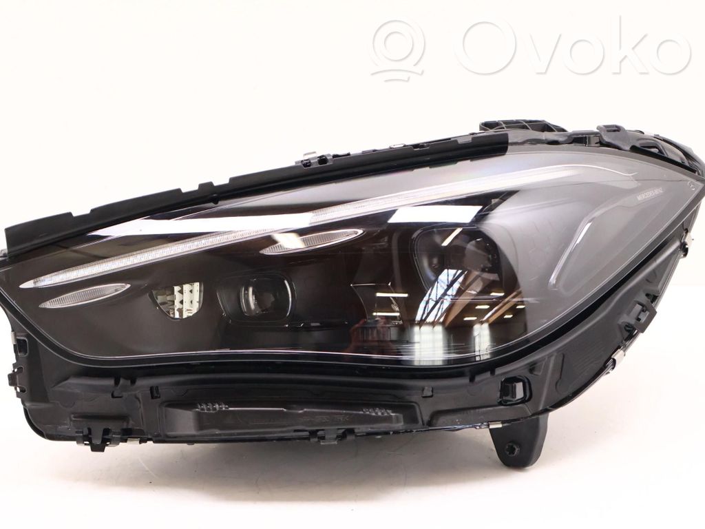 Mercedes-Benz  CLE C236 Far 
